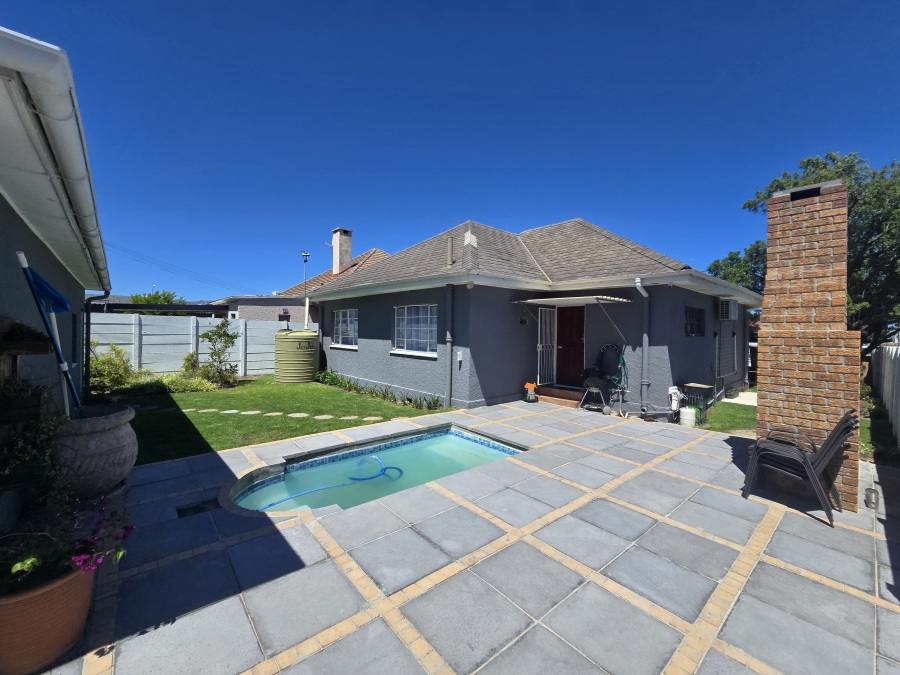 To Let 3 Bedroom Property for Rent in Van Der Stel Western Cape